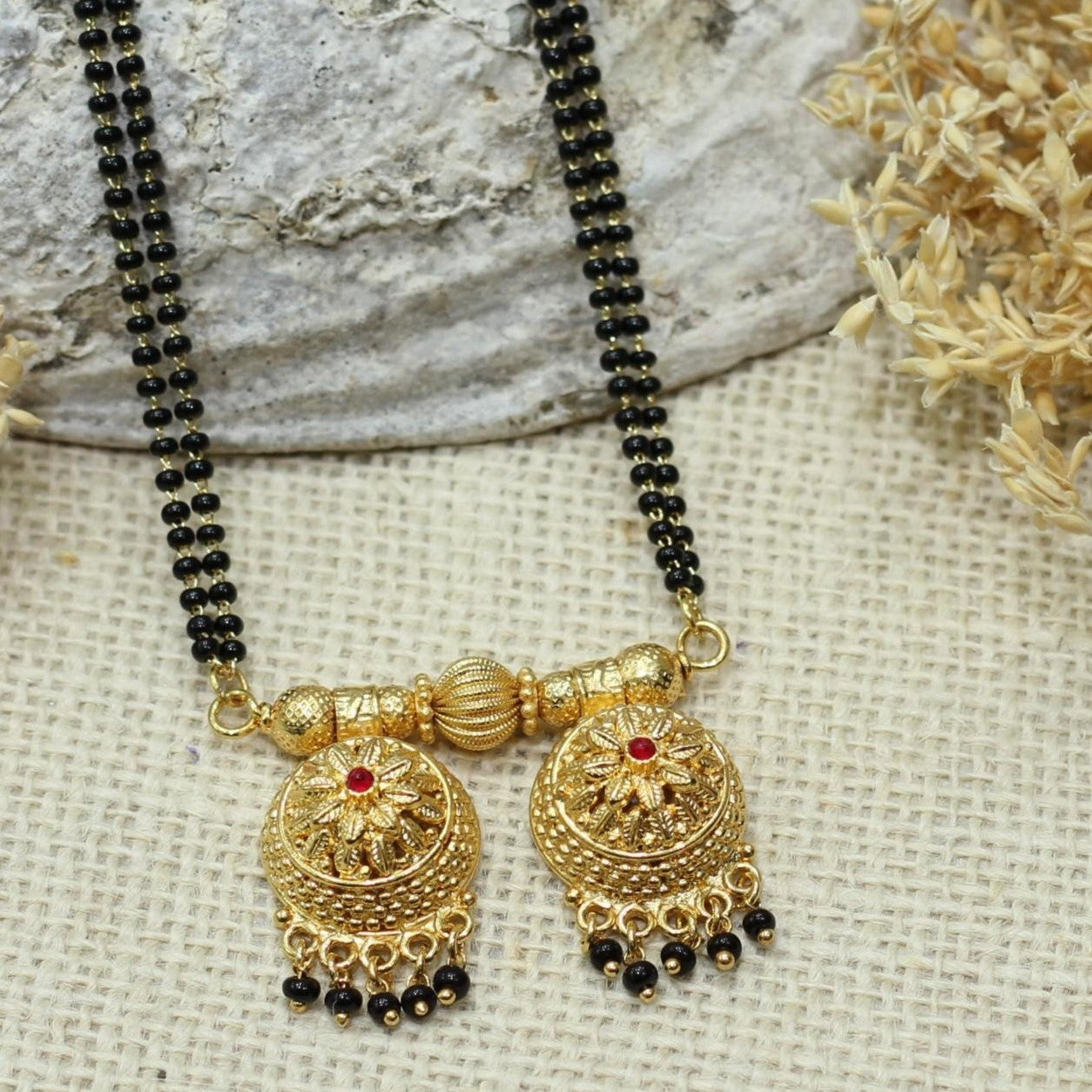 WATI MANGALSUTRA