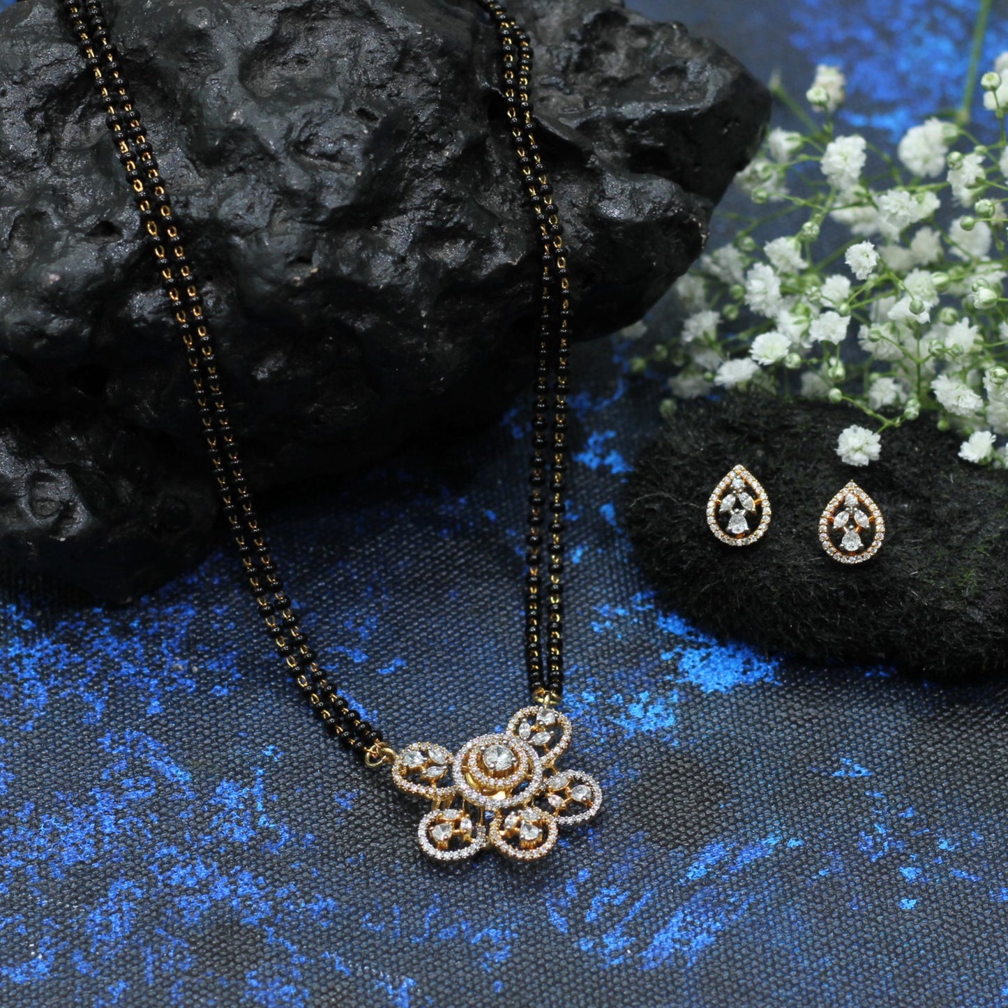 AD MANGALSUTRA SET