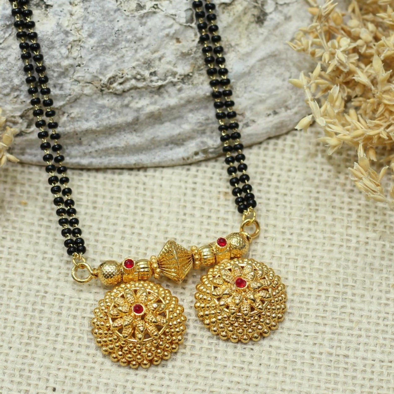 WATI MANGALSUTRA