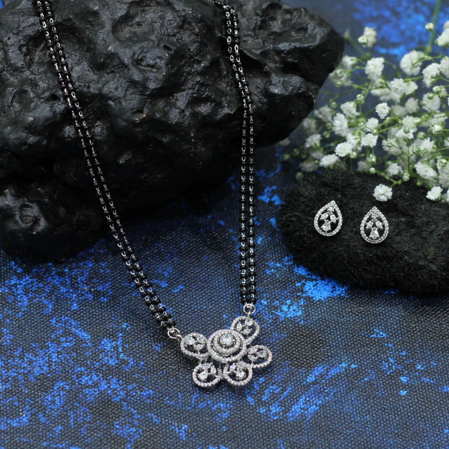 AD MANGALSUTRA SET