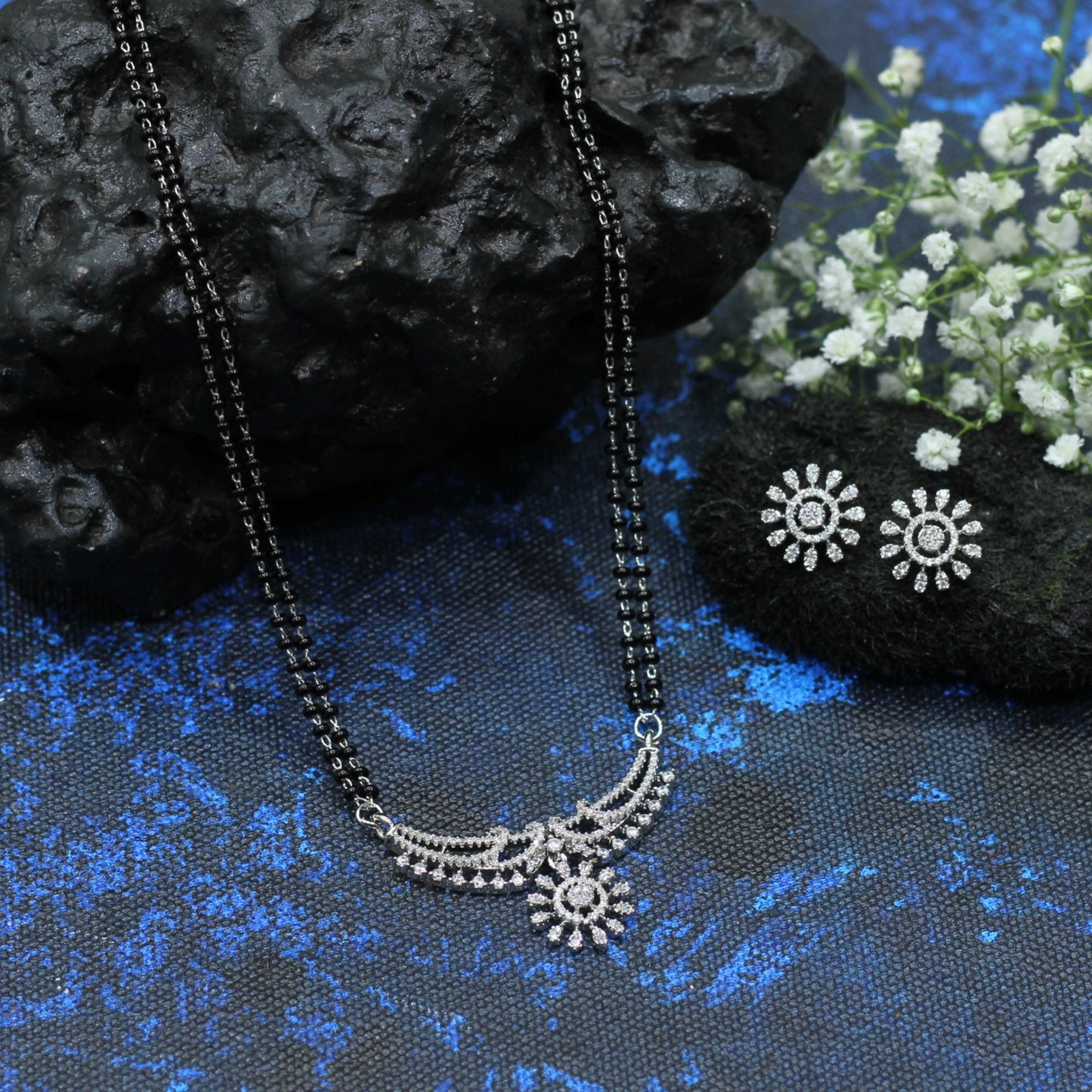 AD MANGALSUTRA SET