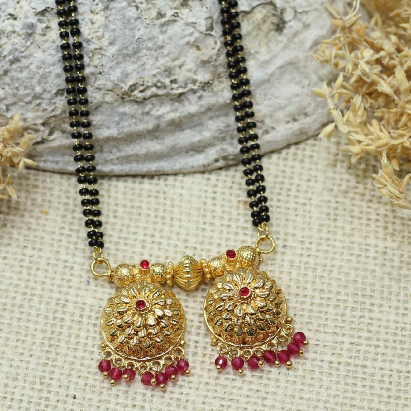 WATI MANGALSUTRA