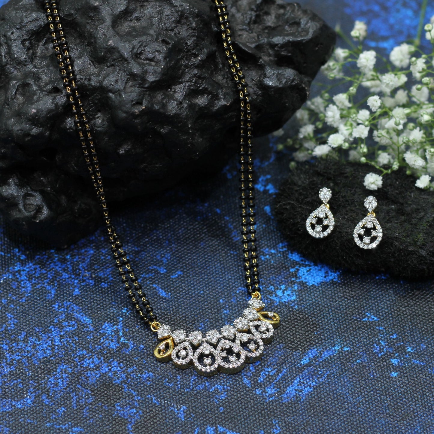 AD MANGALSUTRA SET