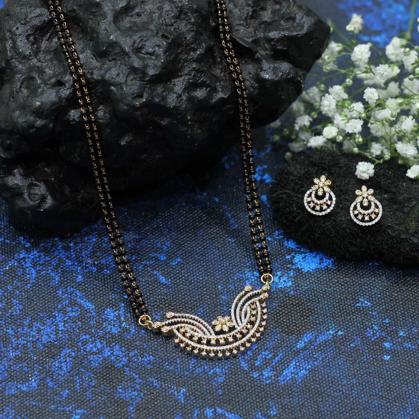 AD MANGALSUTRA SET