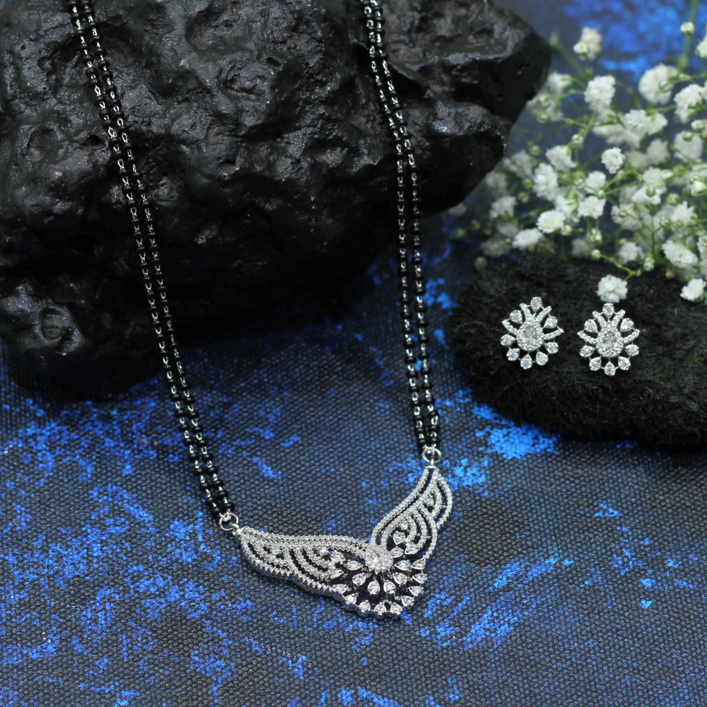 AD MANGALSUTRA SET