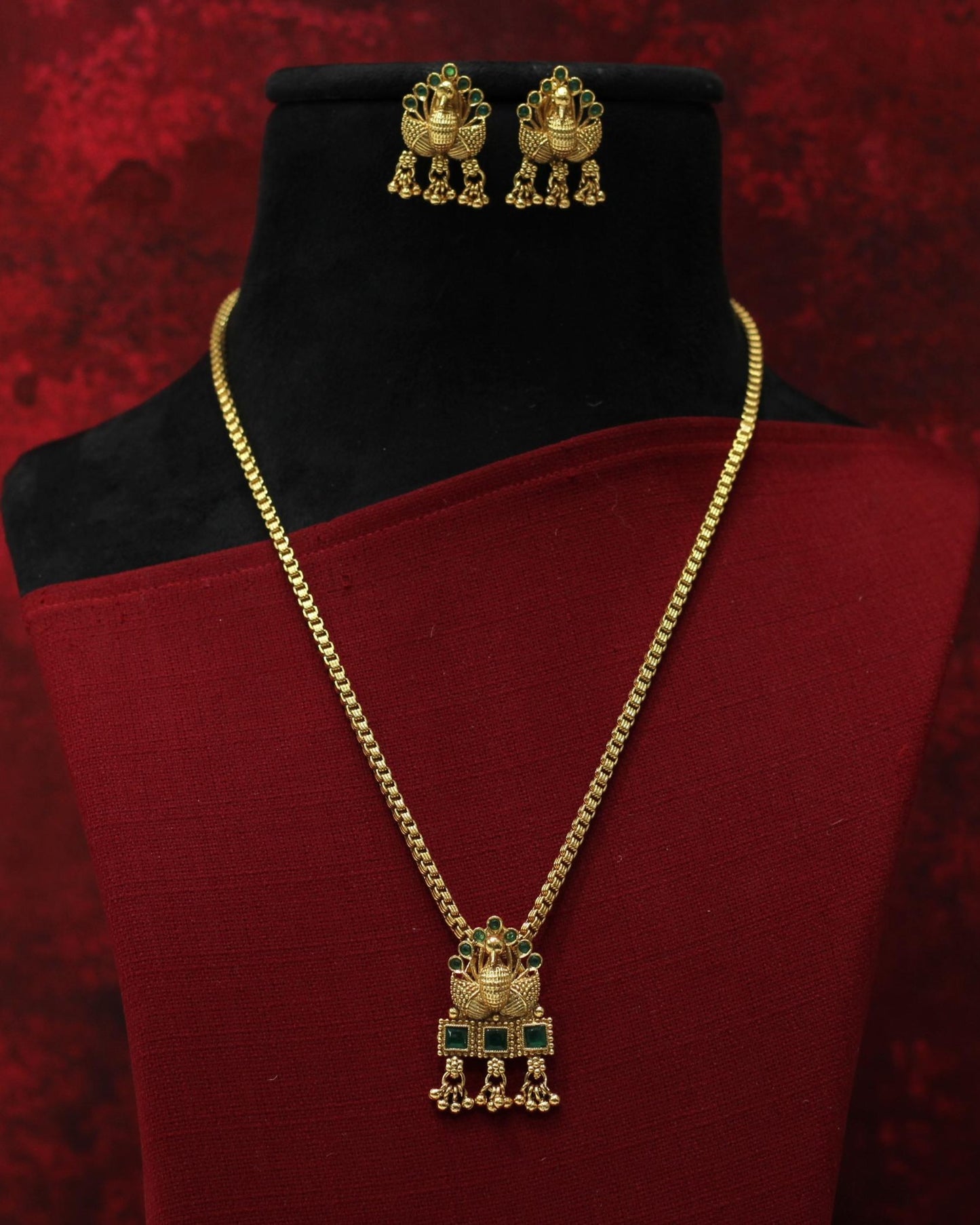 ANTIQUE PENDENT SET