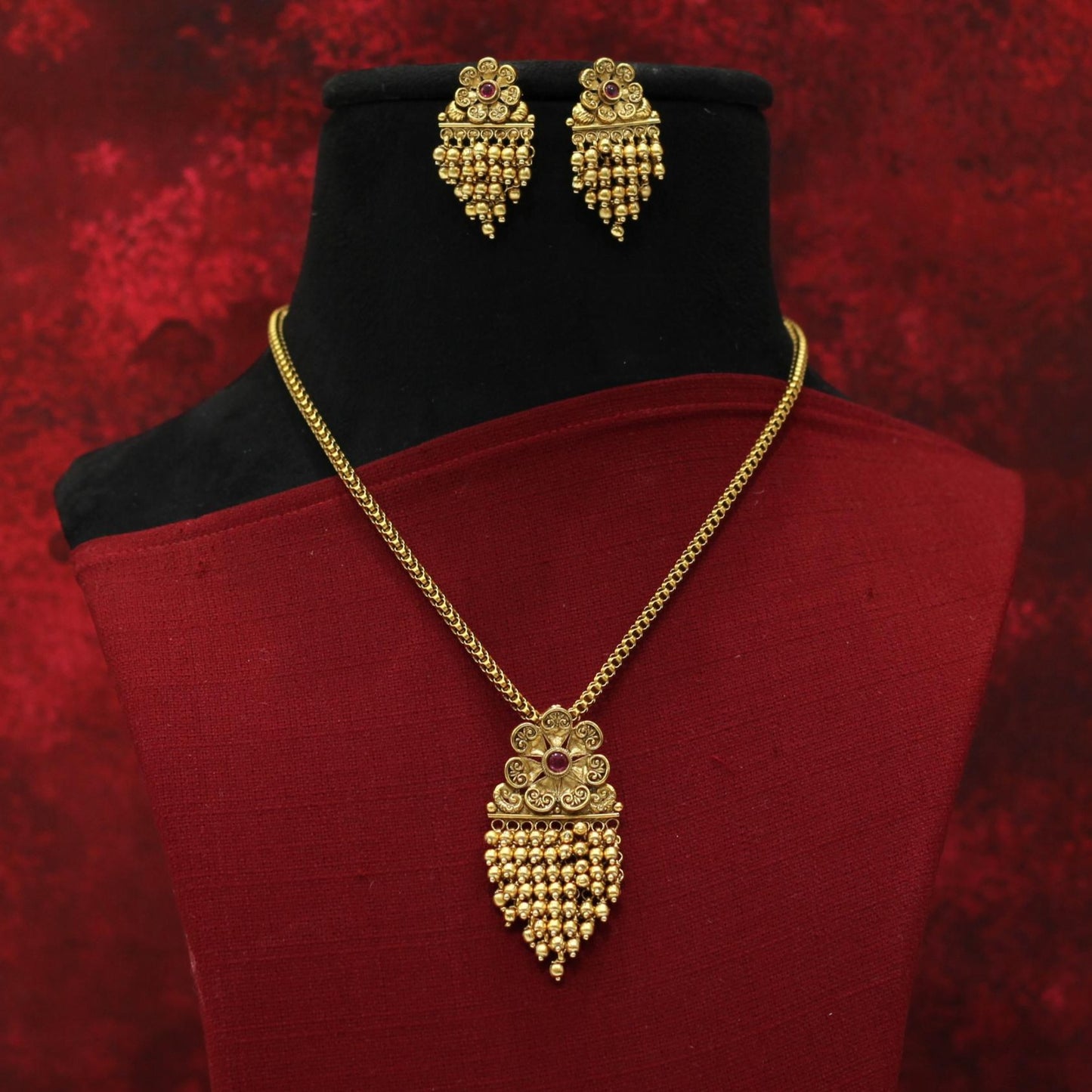 MATT PENDENT NECKLACE SET