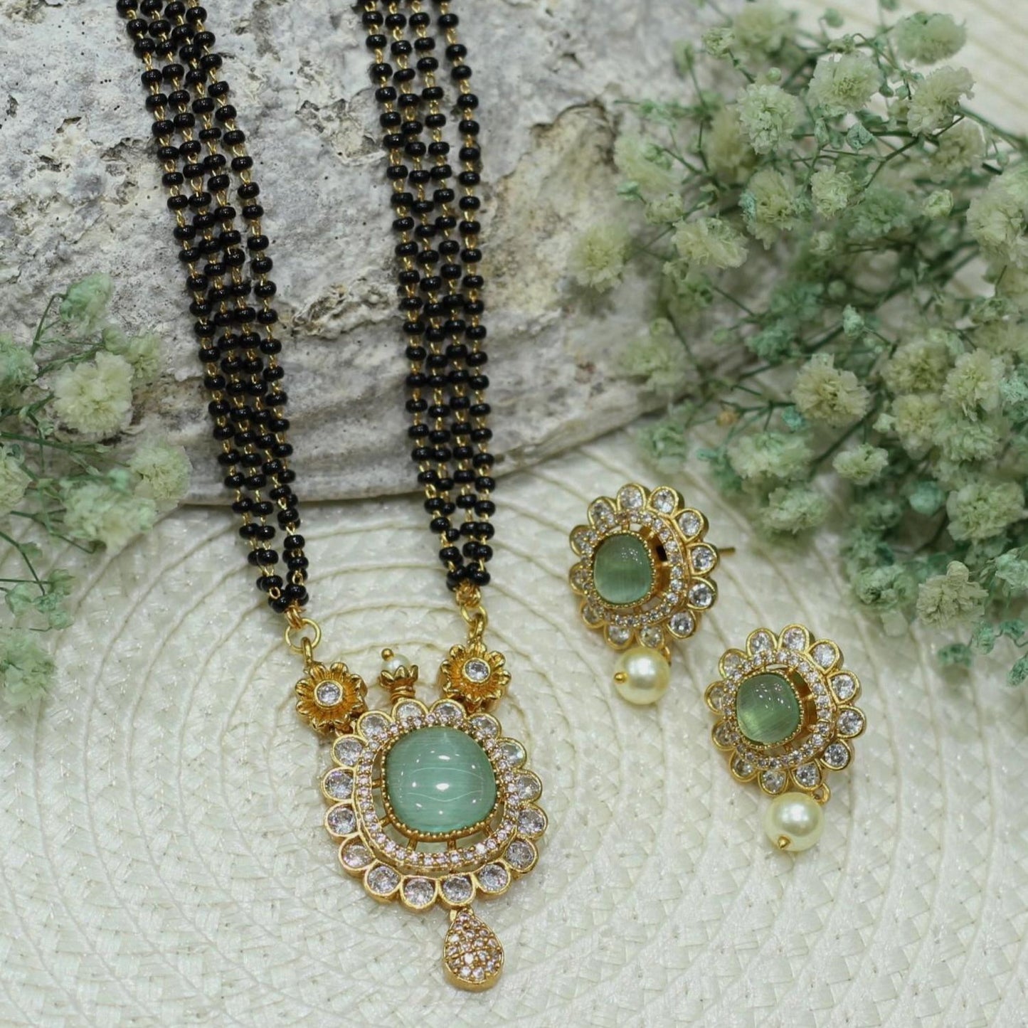 MATT MANGALSUTRA WITH 4 LAYER MALA