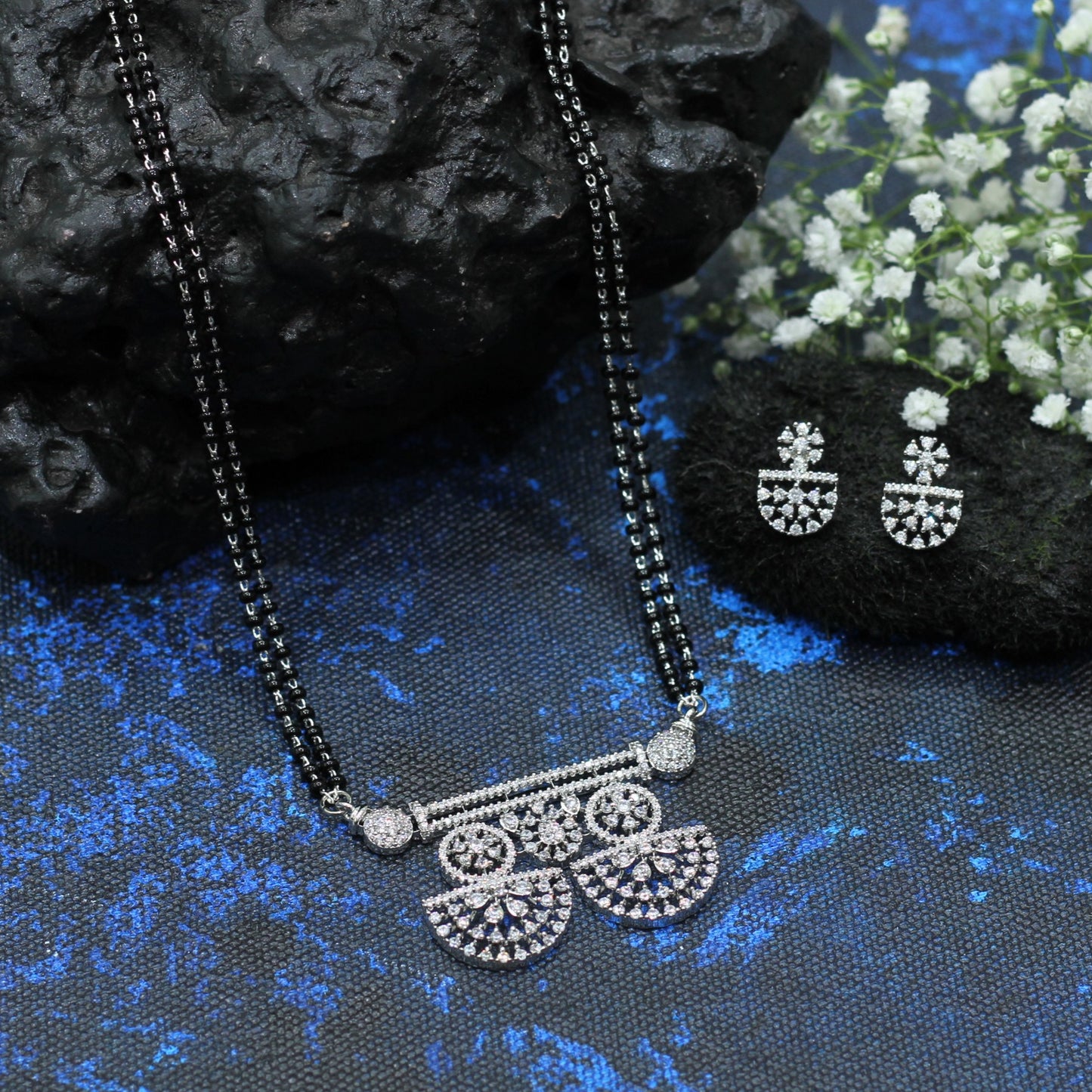 AD MANGALSUTRA SET