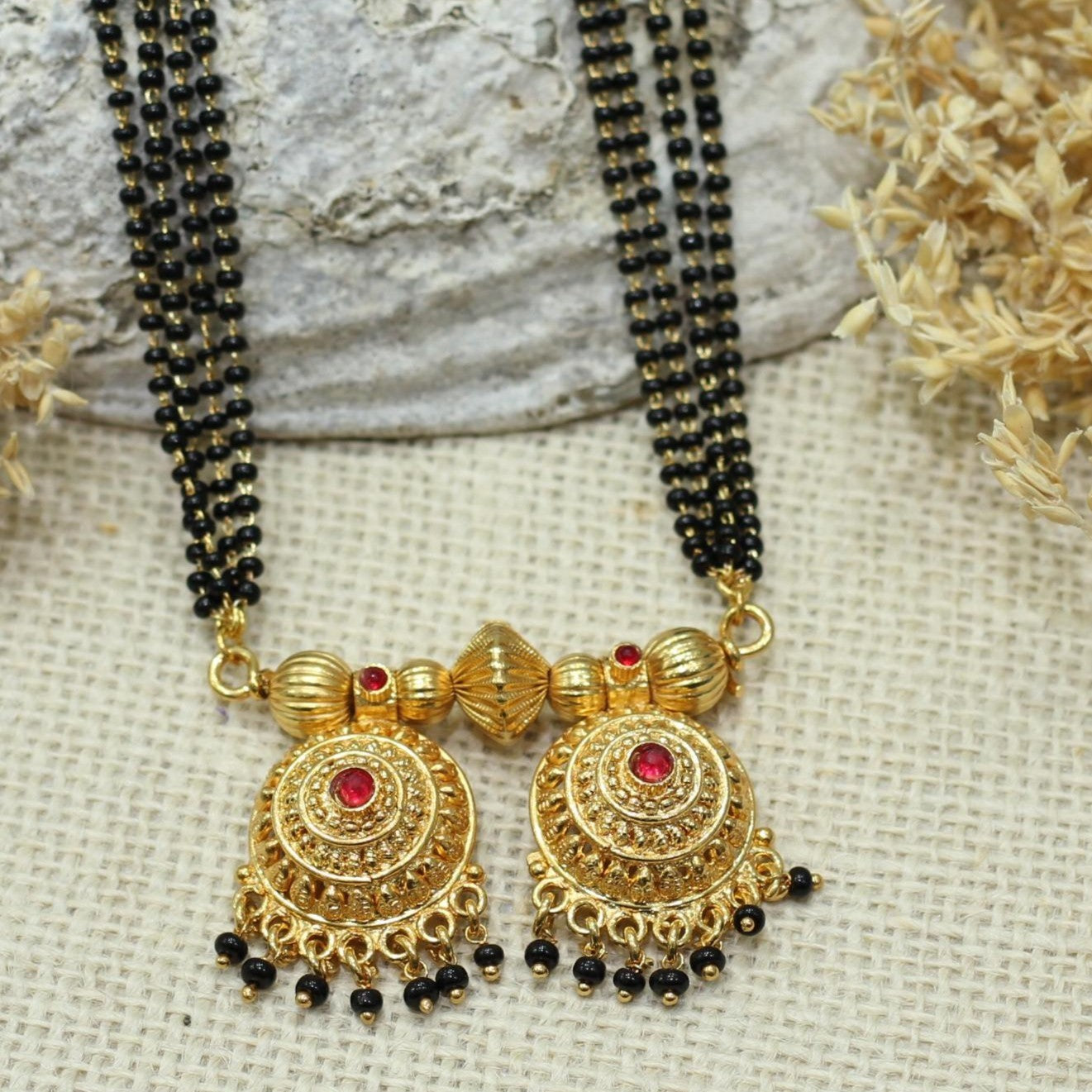 WATI MANGALSUTRA WITH 4 LAYER MALA