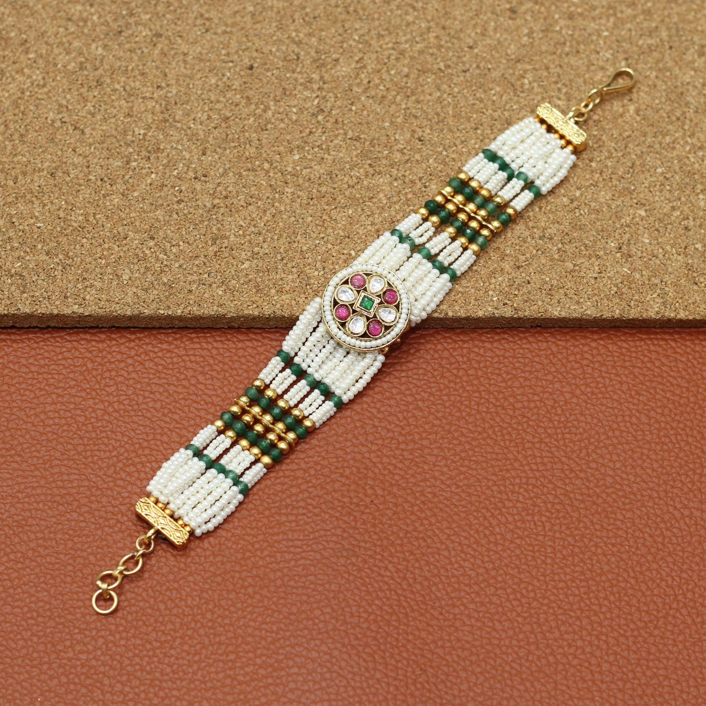 BRACELET