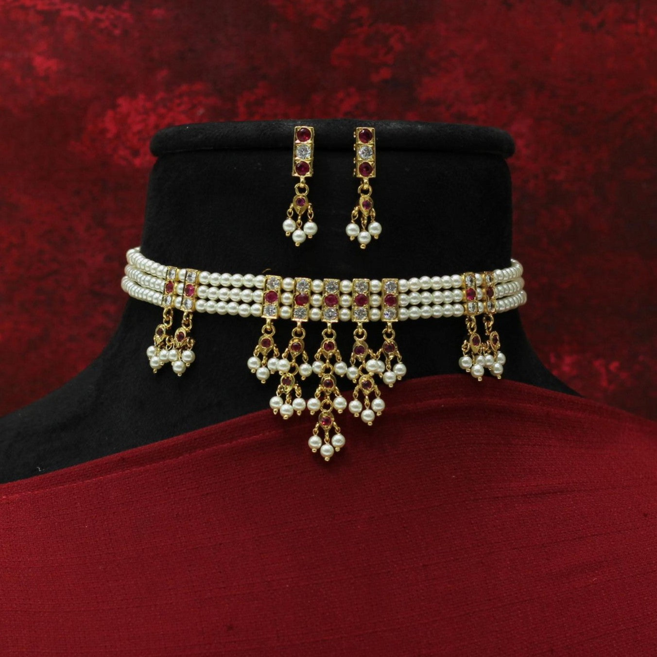 MOTI CHINCHPETI NECKLACE