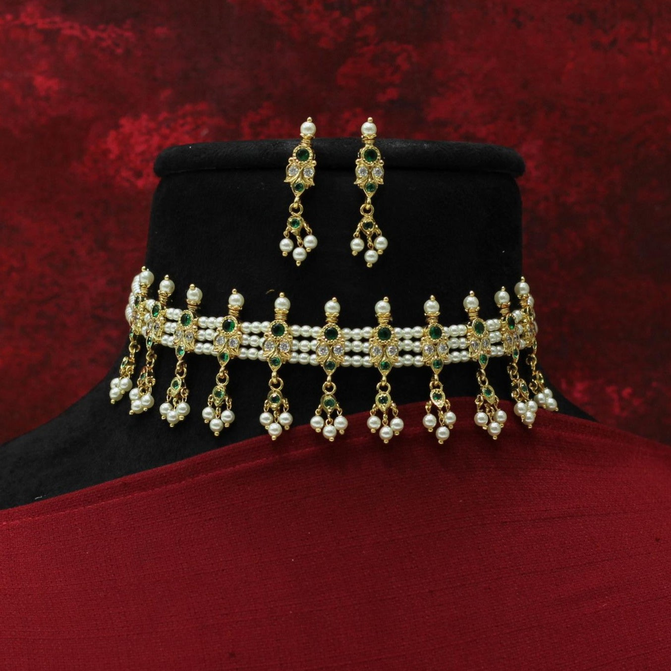 MOTI CHINCHPETI NECKLACE
