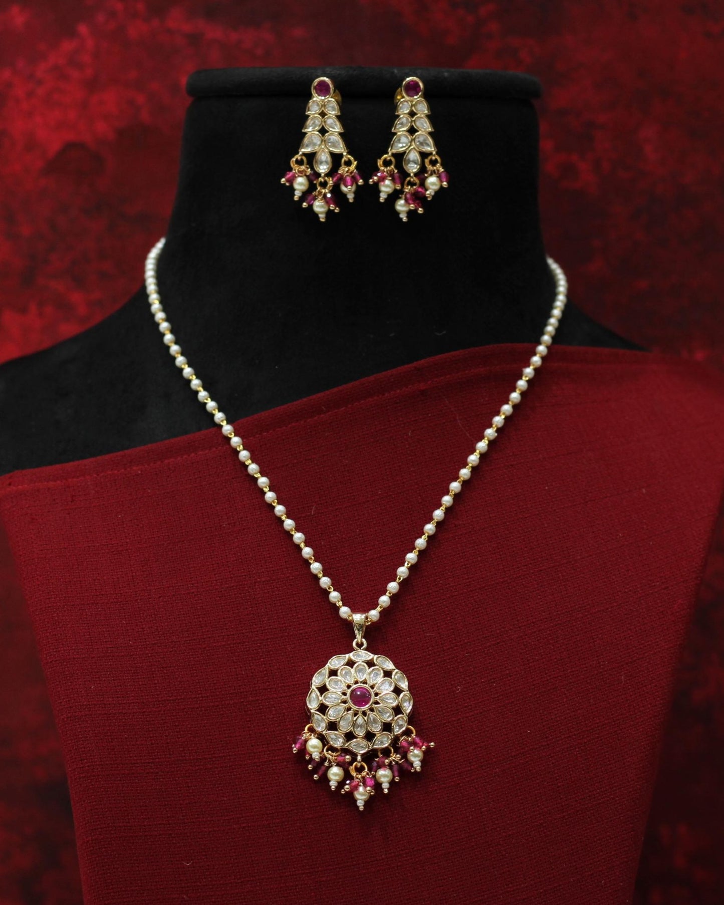 KUNDAN PENDENT SET