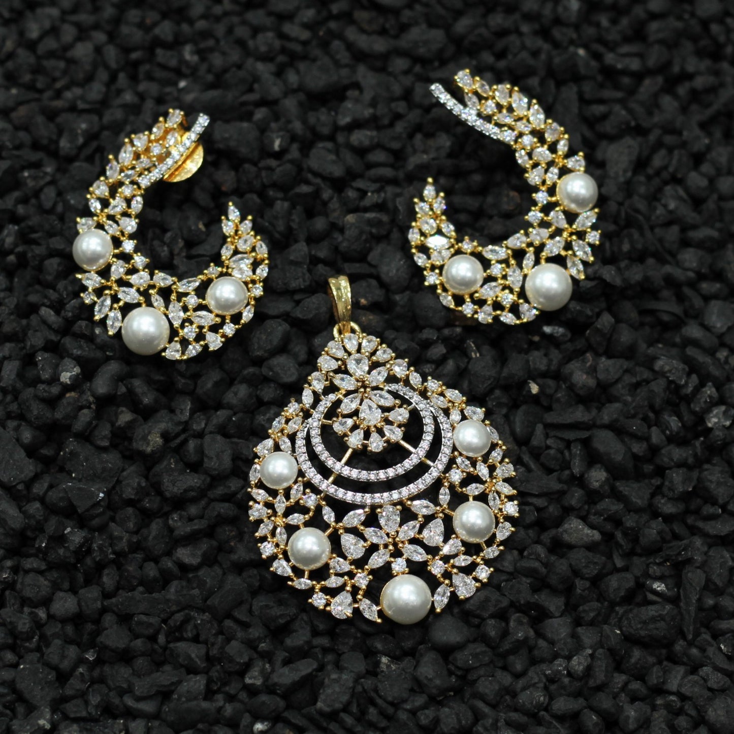 AD PENDENT SET