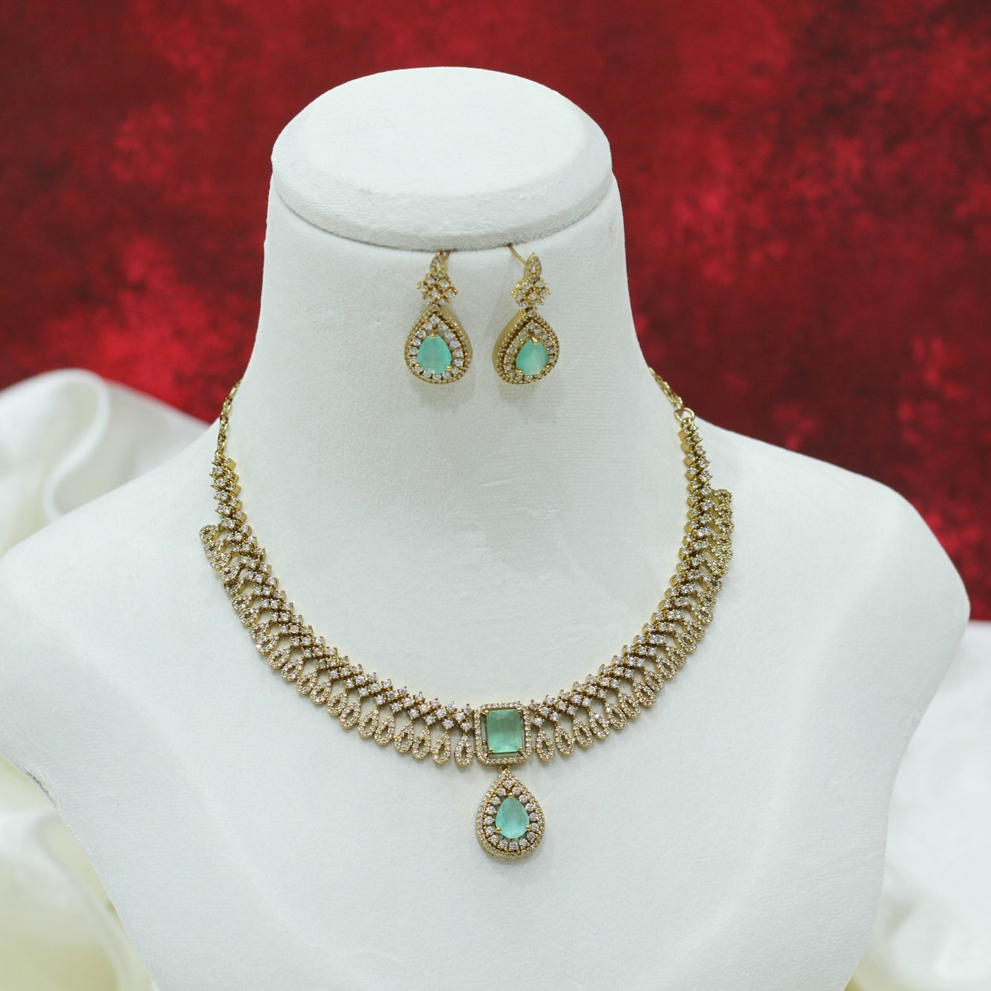 ANTIQUE VICTORIEN NECKLACE SET