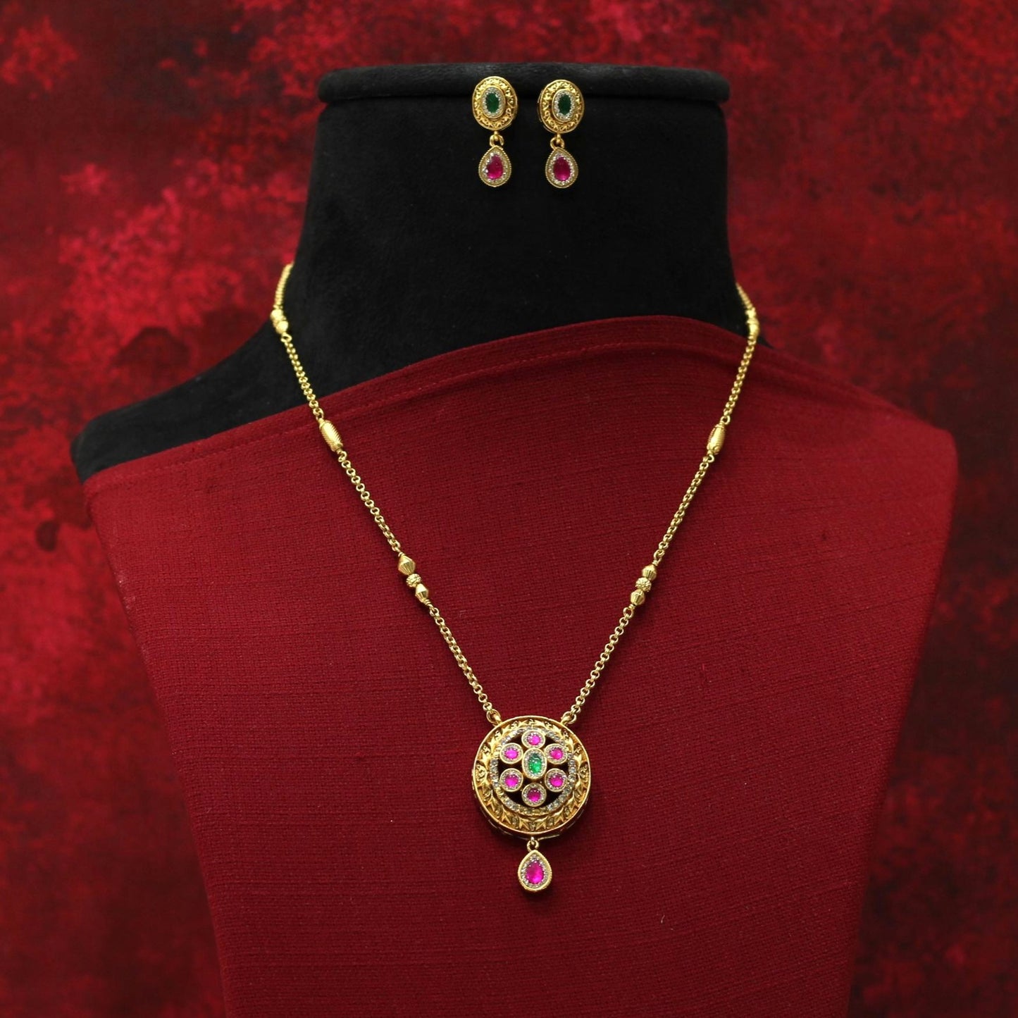 RAJWADI MATT PENDENT NECKLACE