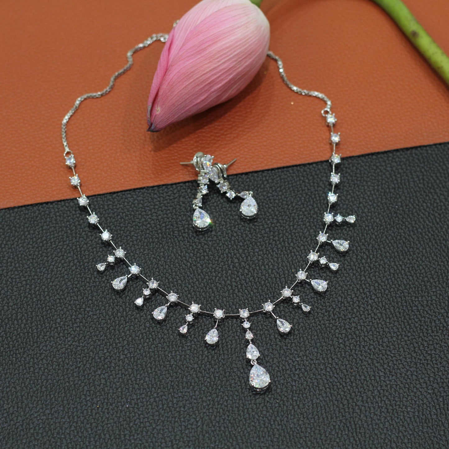 AD NECKLACE SET