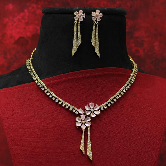 VICTORIAN ANTIQUE AD NECKLACE SET