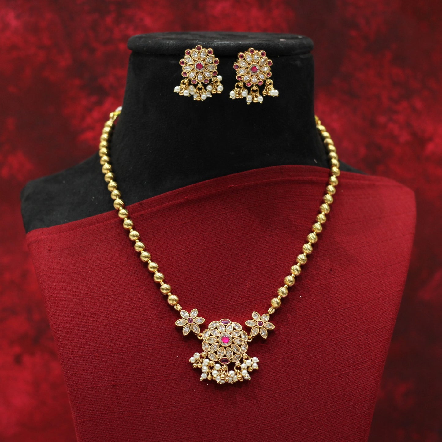 ANTIQUE NECKLACE SET