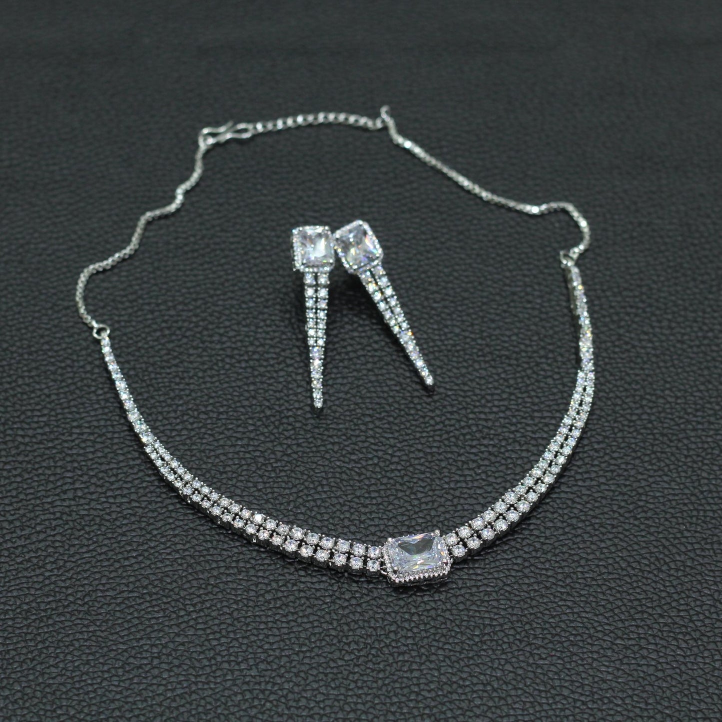 AD NECKLACE SET