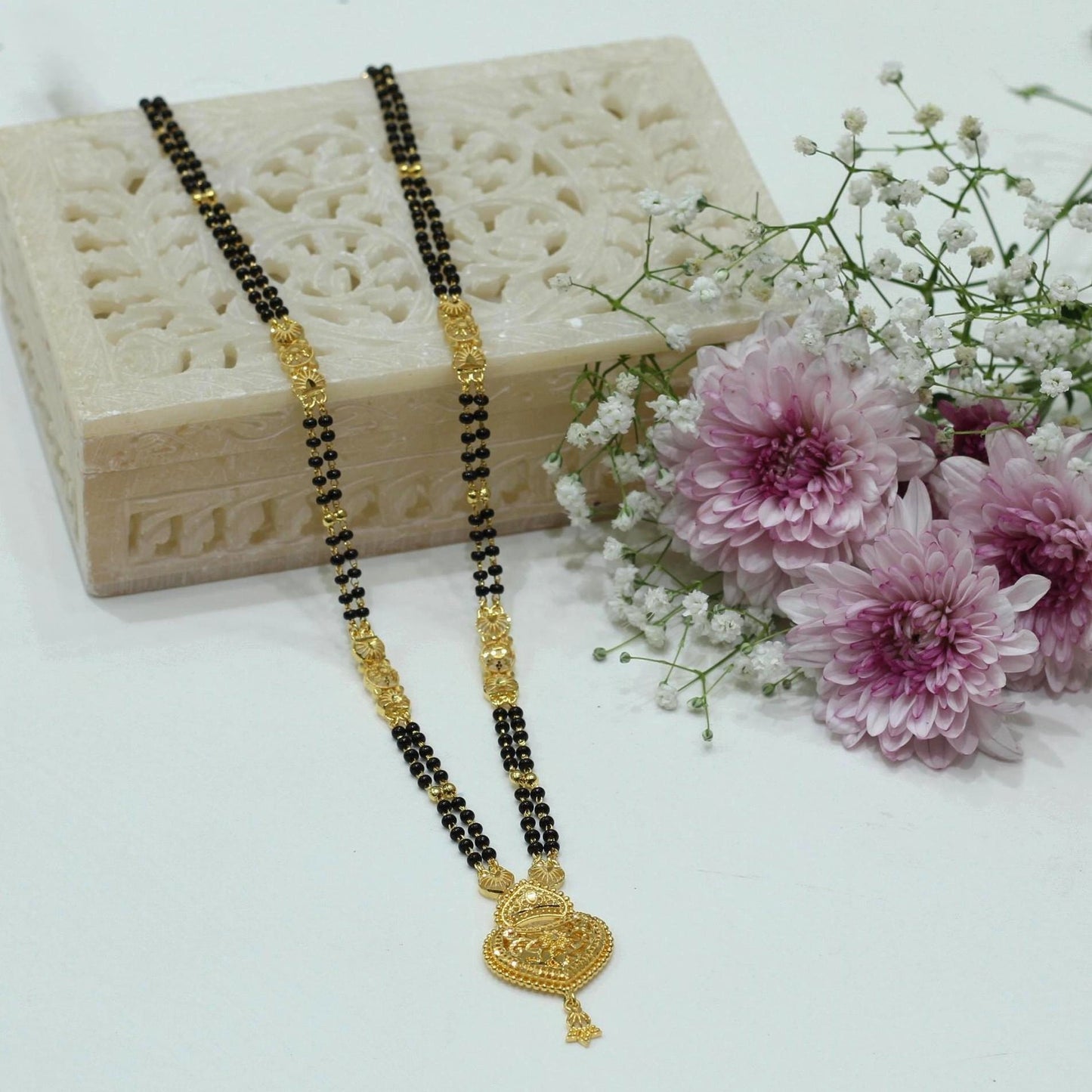 FORMING MANGALSUTRA
