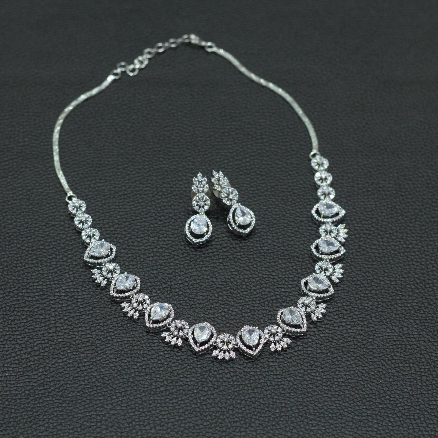 AD NECKLACE SET