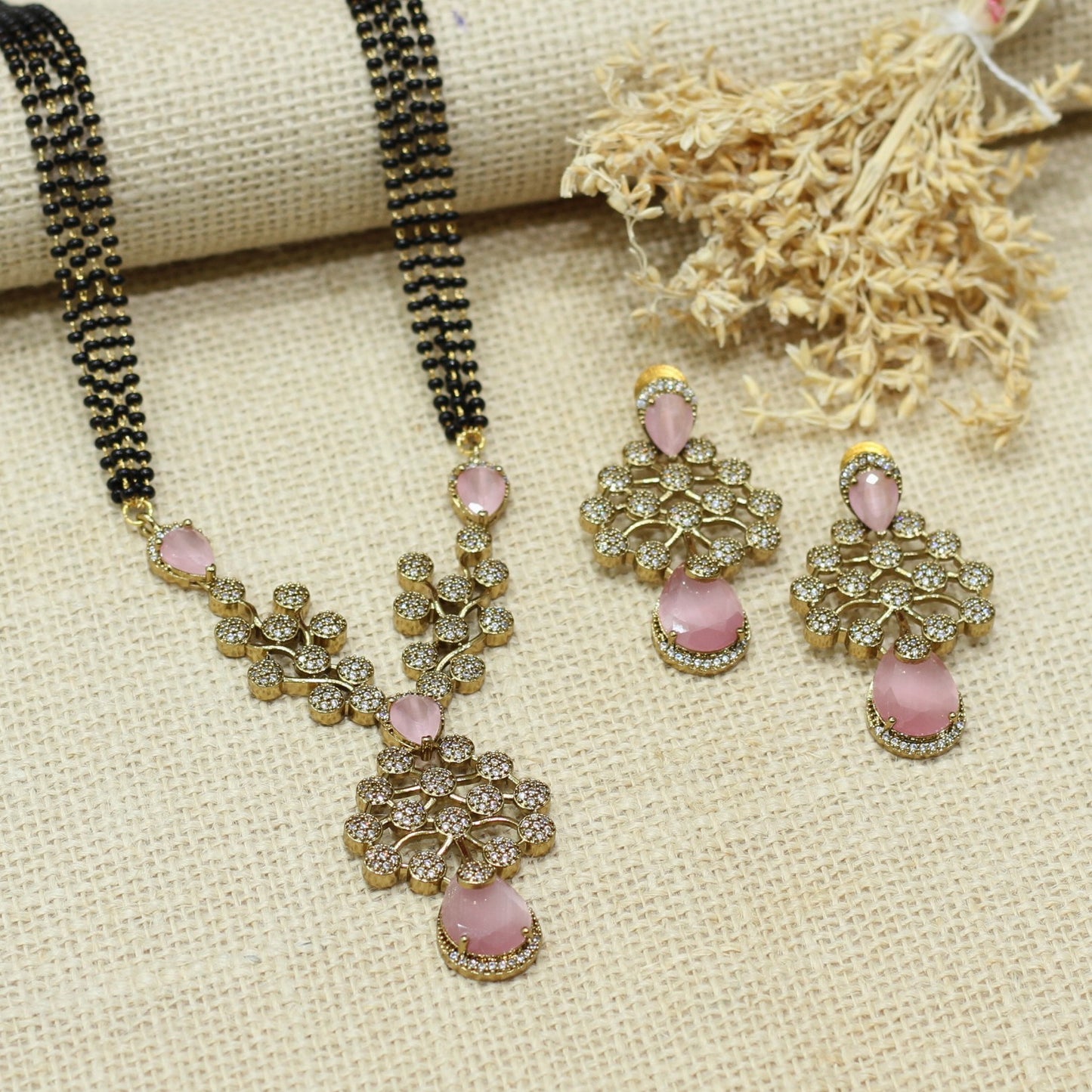 VICTORIEN MANGALSUTRA