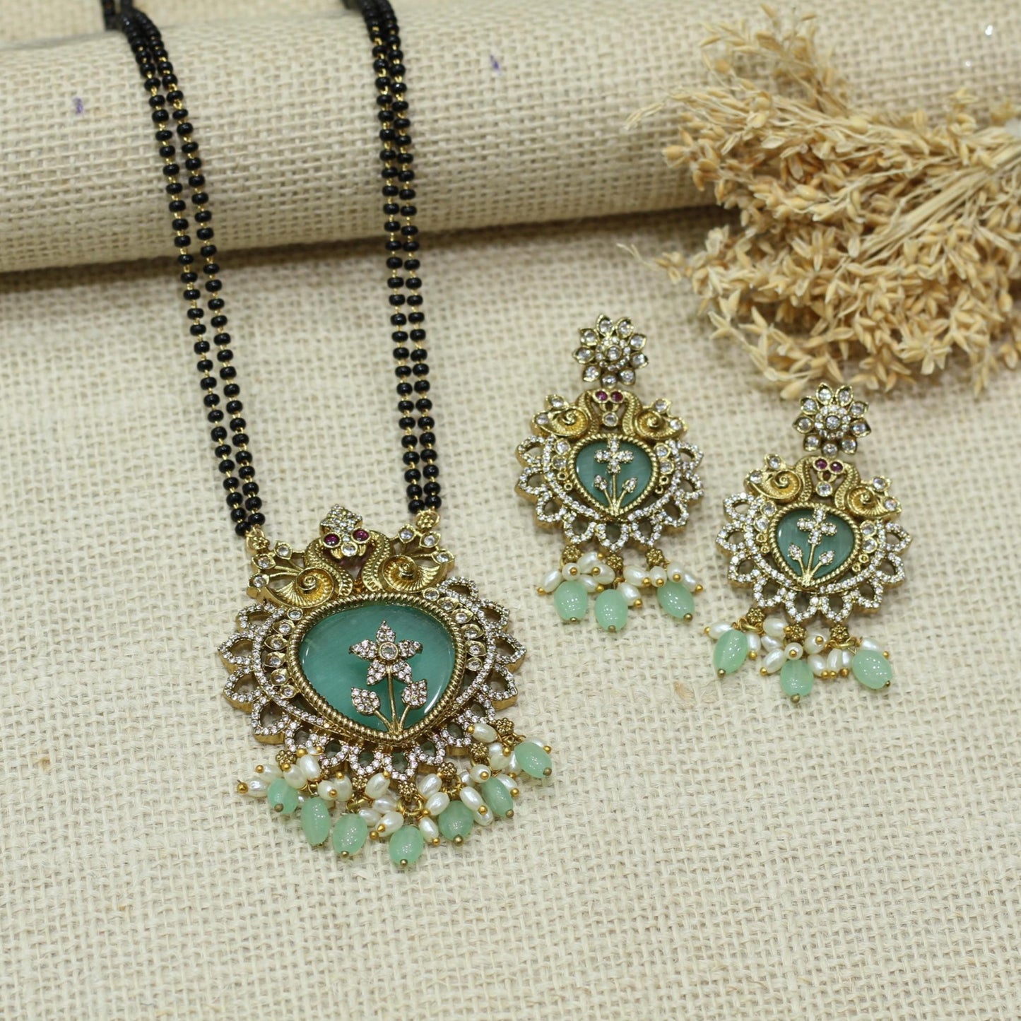 VICTORIEN MANGALSUTRA