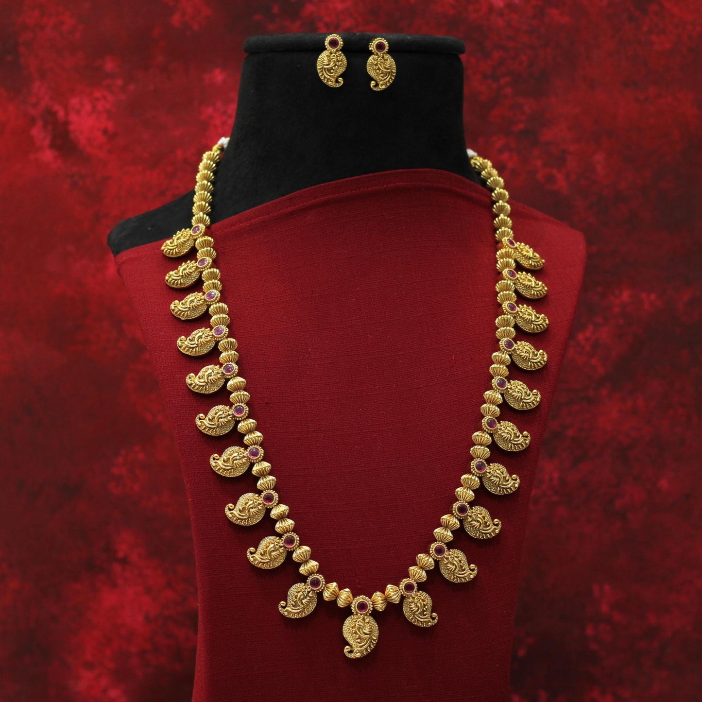 MATT NECKLACE