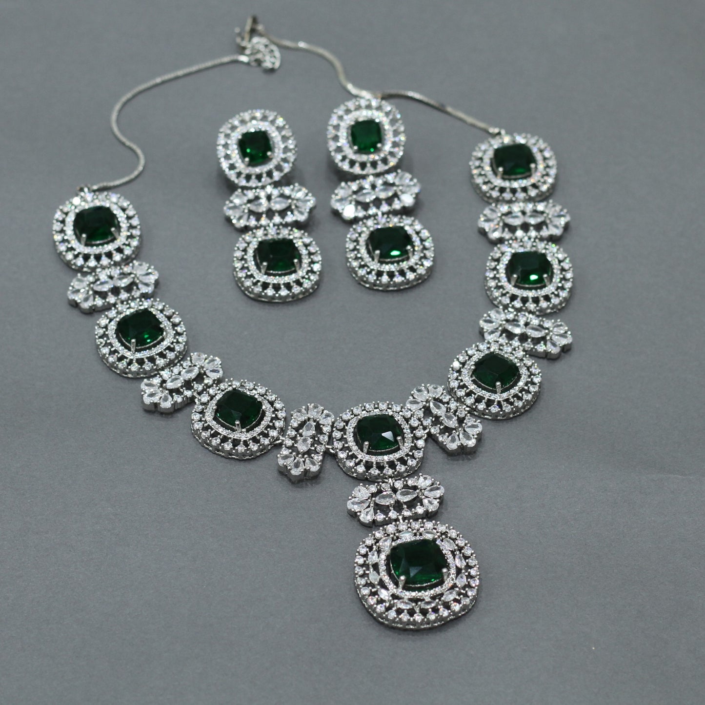 AD NECKLACE SET