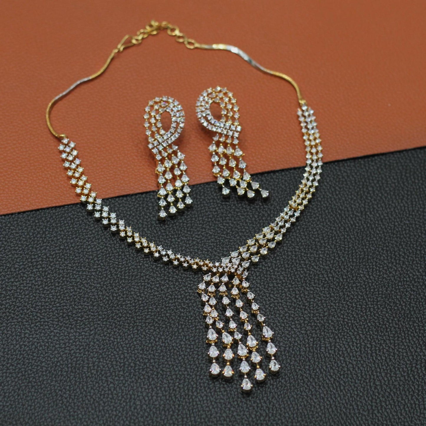 AD NECKLACE SET