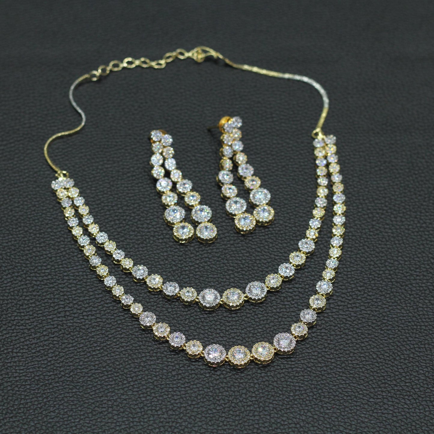 AD NECKLACE