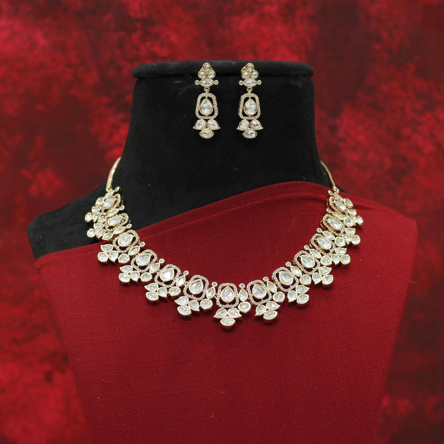 VILANDI KUNDAN NECKLACE SET