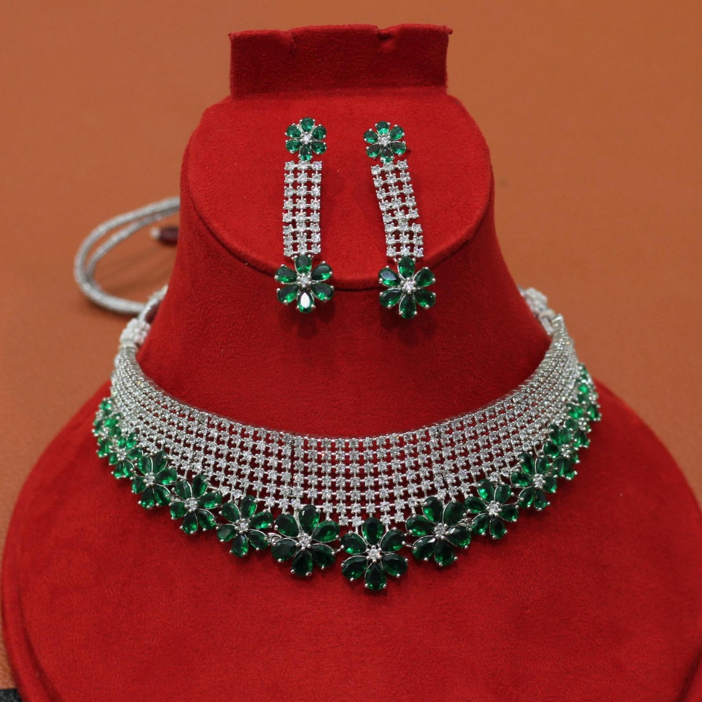AD NECKLACE SET