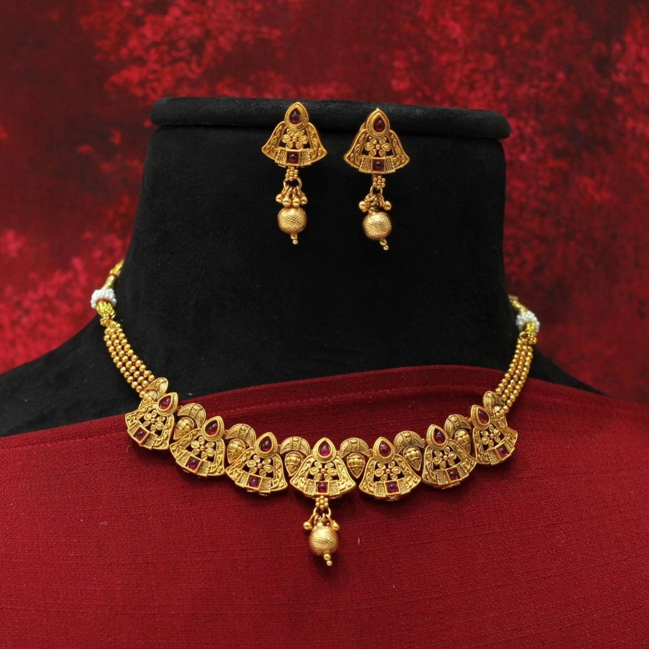 Matt Necklace Set