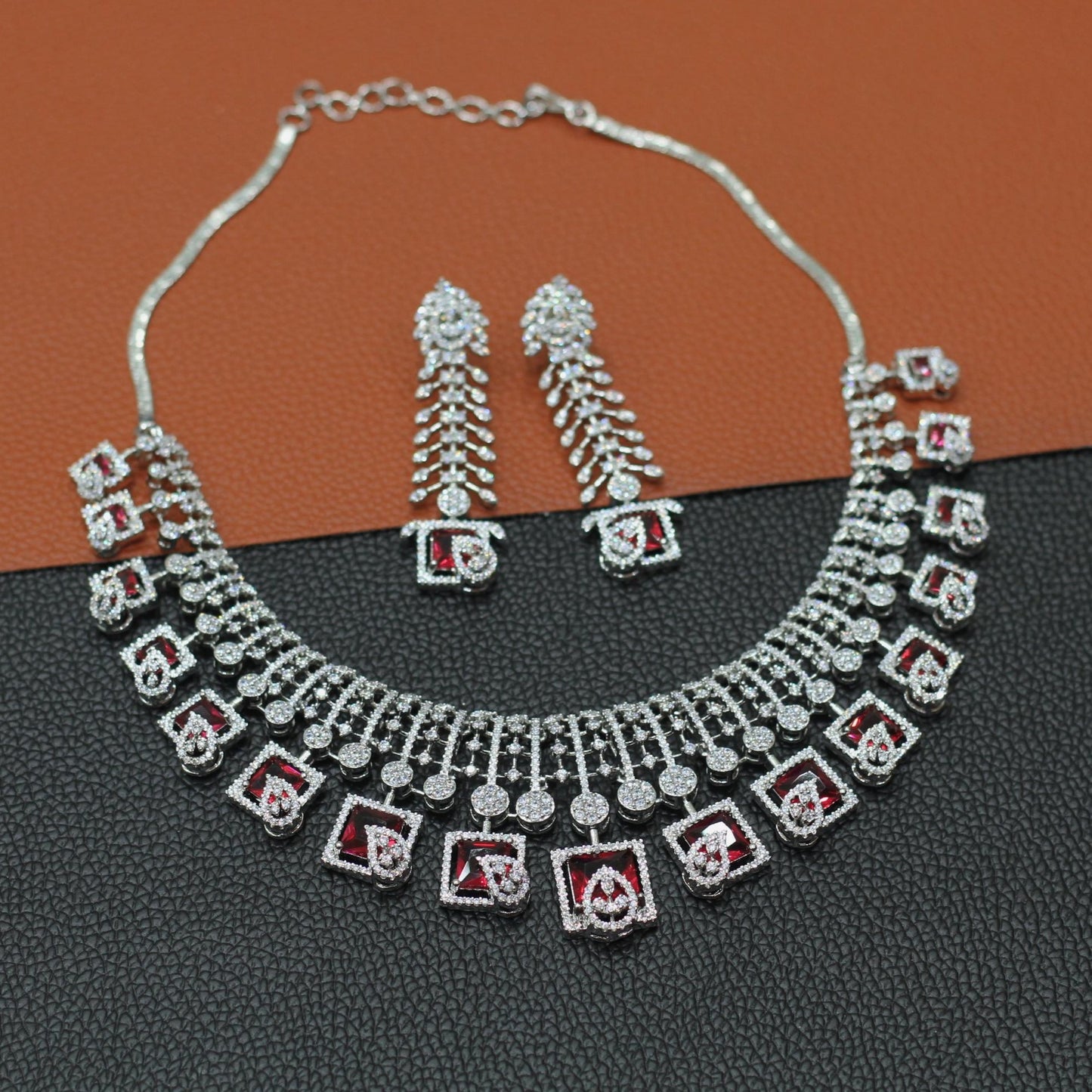 AD NECKLACE SET