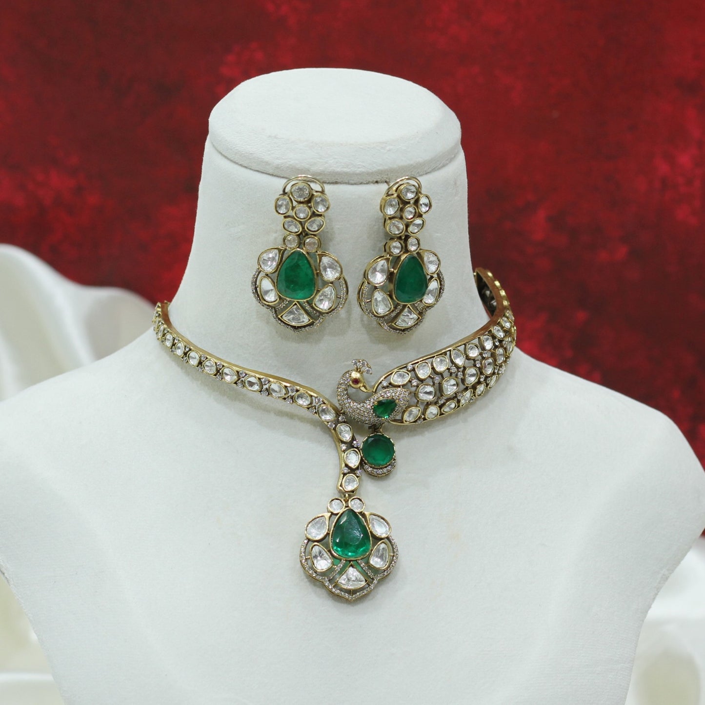 VILANDI KUNDAN NECKLACE SET