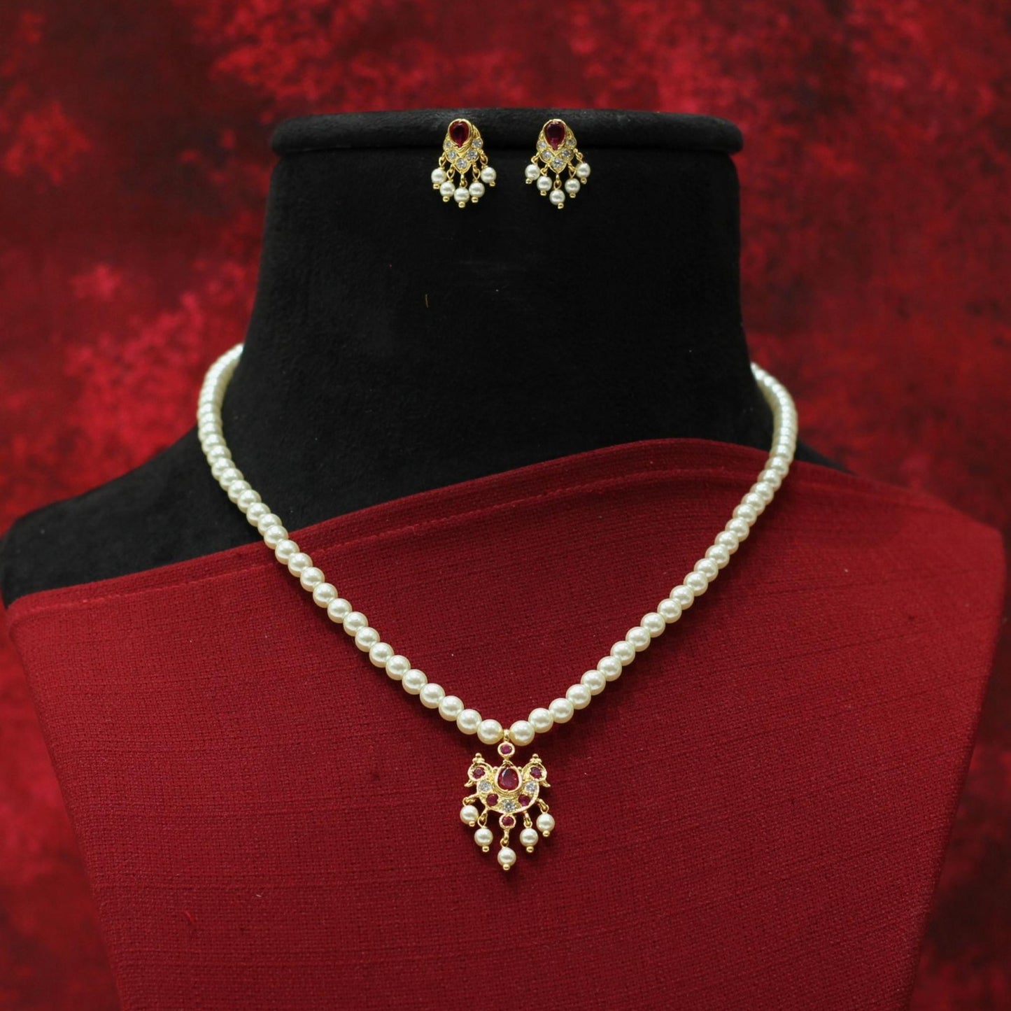 MOTI PENDENT SET