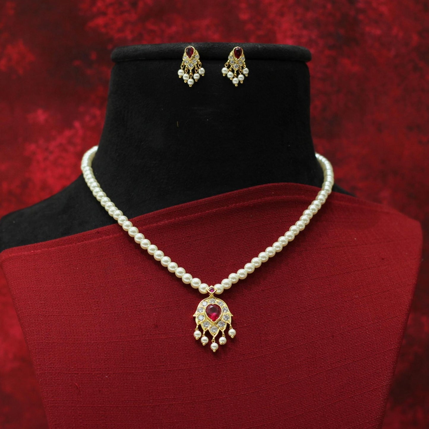 MOTI PENDENT SET