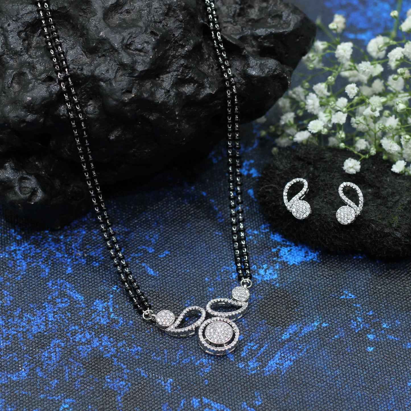 AD MANGALSUTRA SET