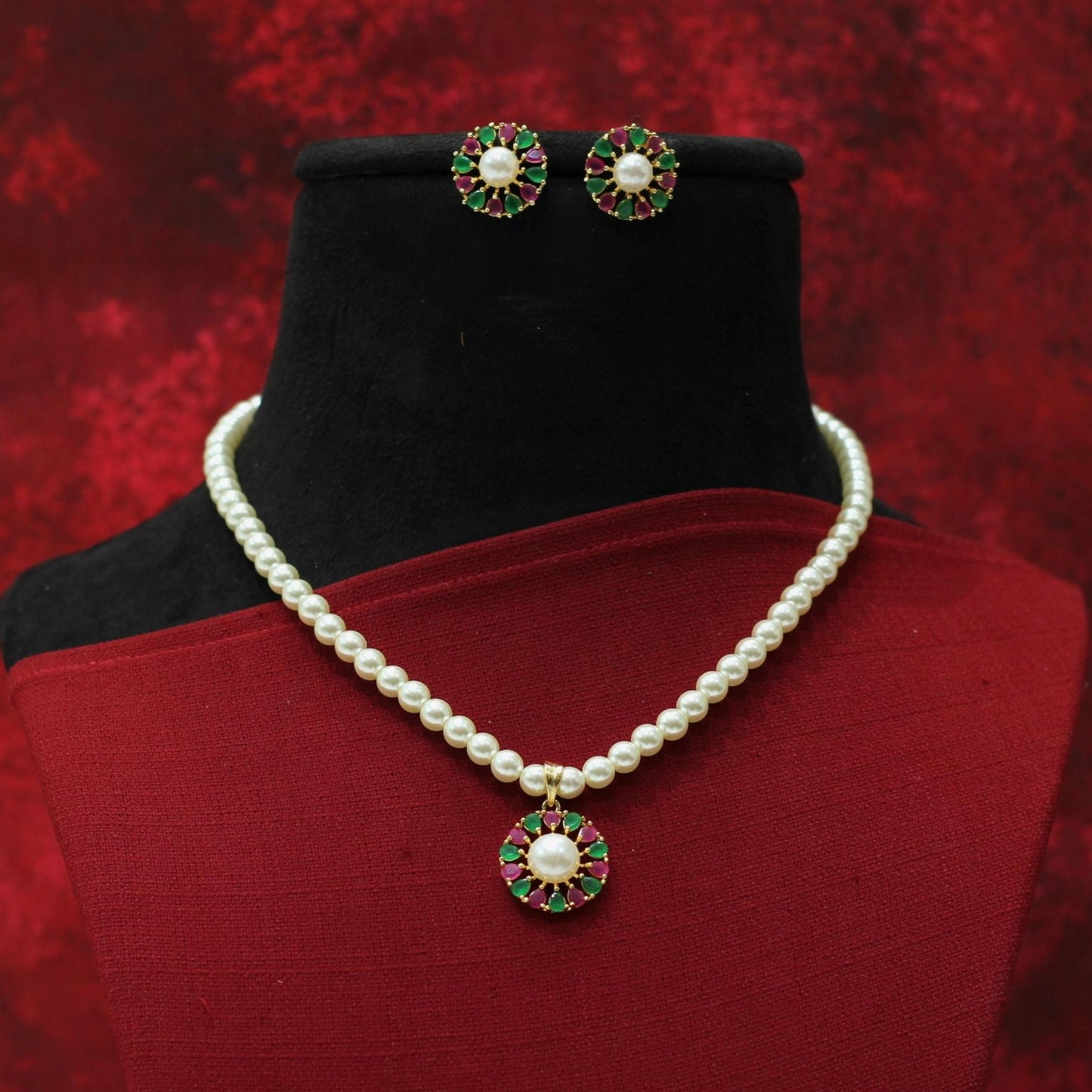 MOTI PENDENT SET