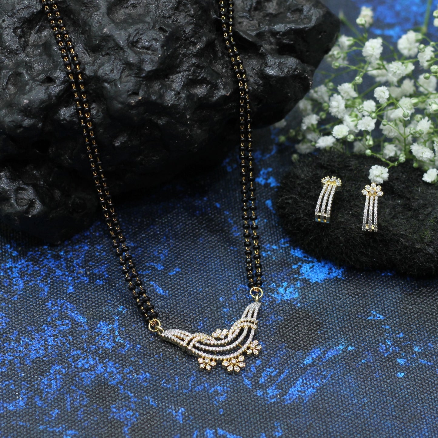 AD MANGALSUTRA SET