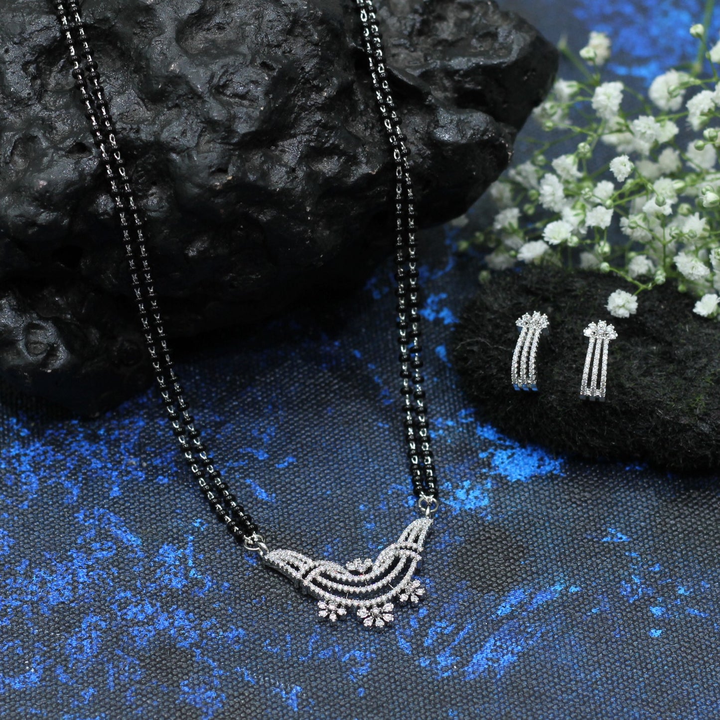 AD MANGALSUTRA SET
