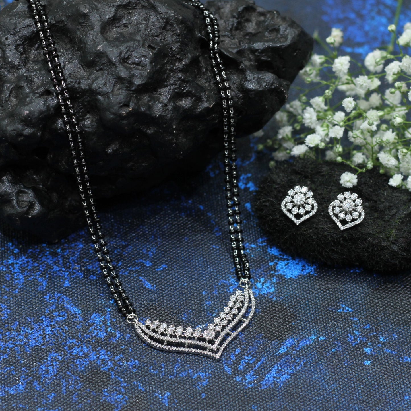 AD MANGALSUTRA SET