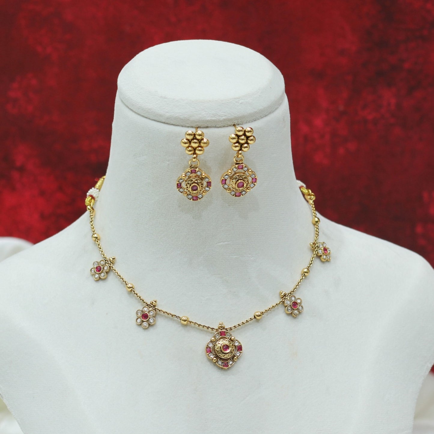 NECKLACE SET