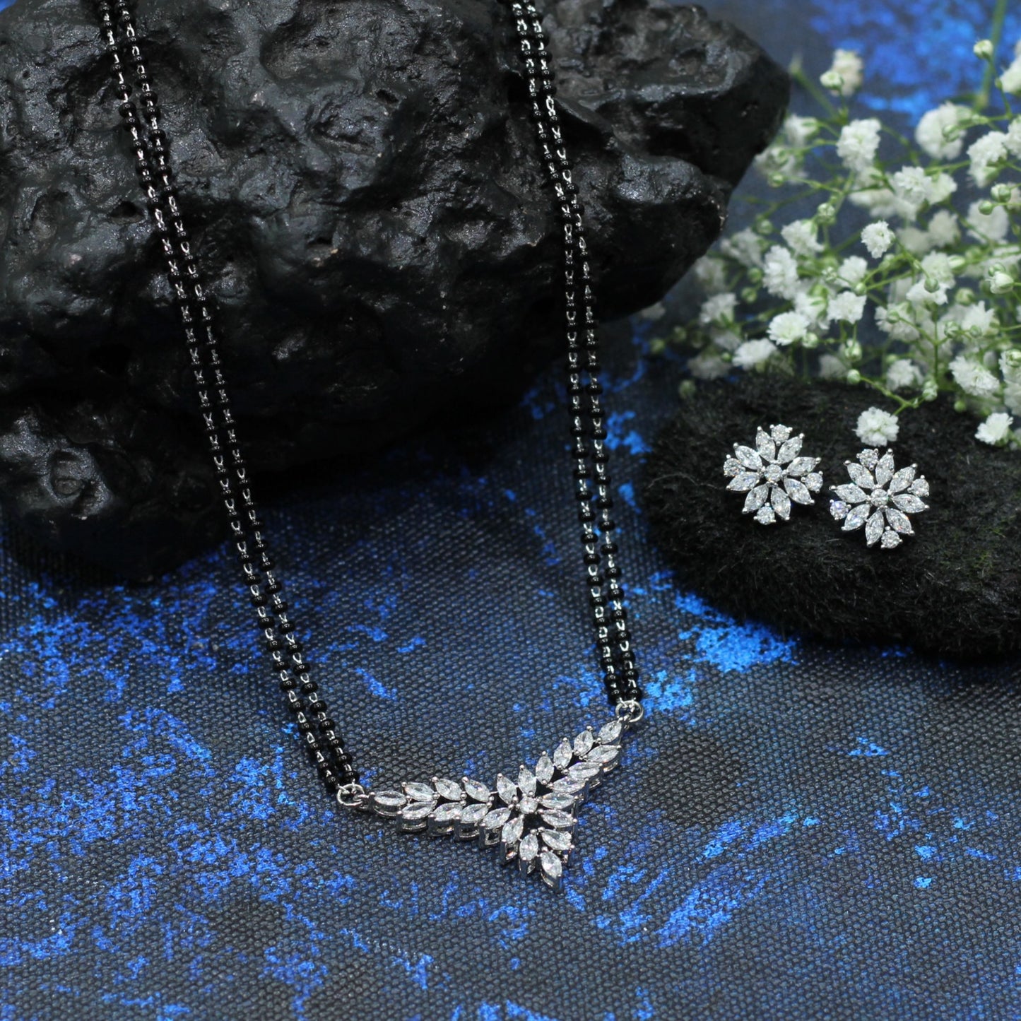 AD MANGALSUTRA SET