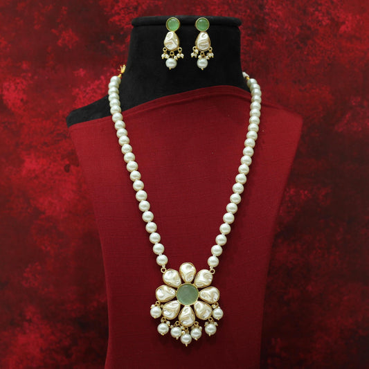 MOTI NECKLACE