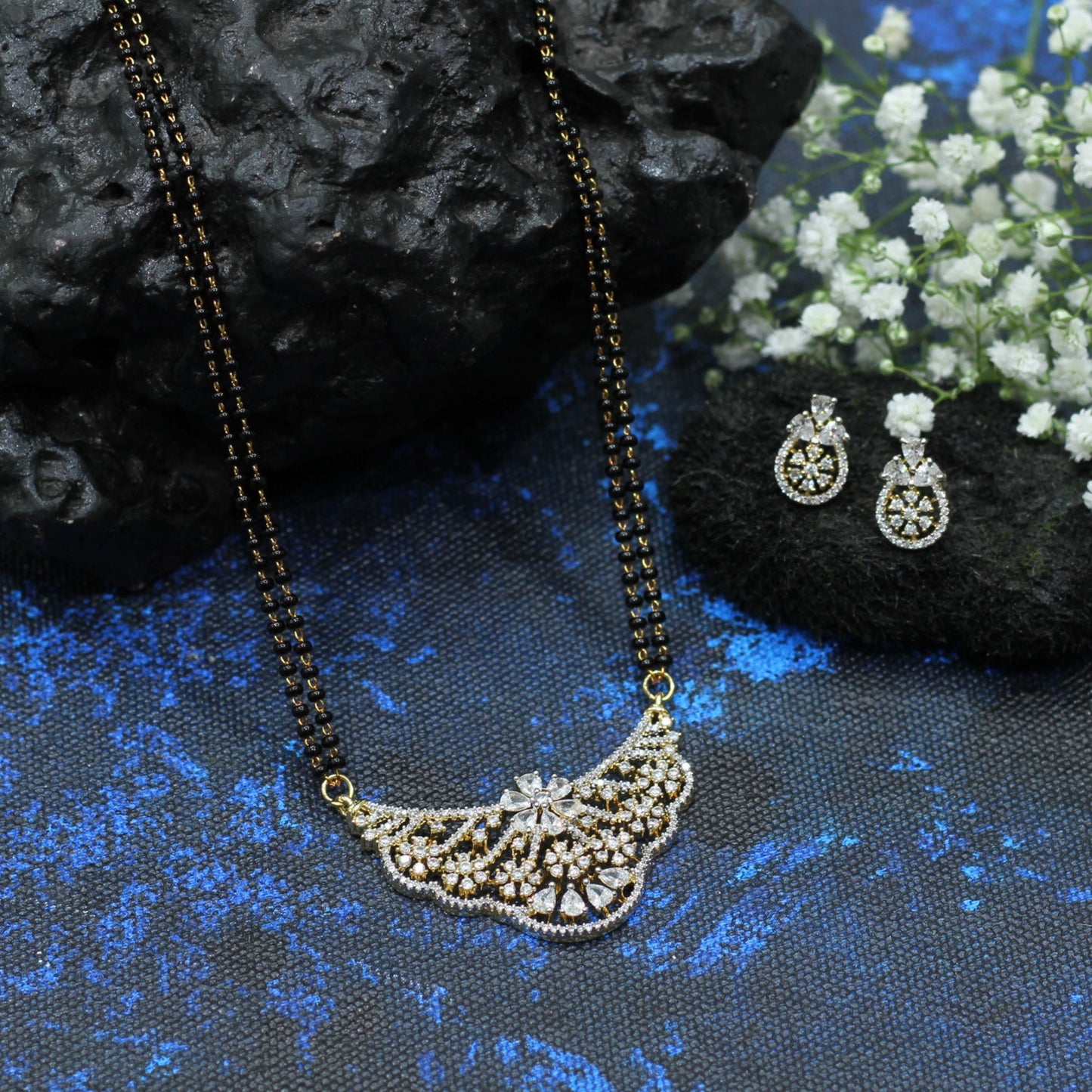 AD MANGALSUTRA SET