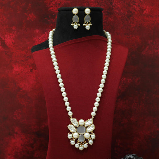 MOTI NECKLACE
